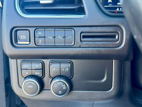 Used 2022 Chevrolet Tahoe RST image 32