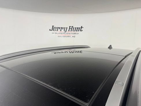 Used 2022 Hyundai Santa Fe SEL Premium w/ Cargo Package AWD/4WD image 12