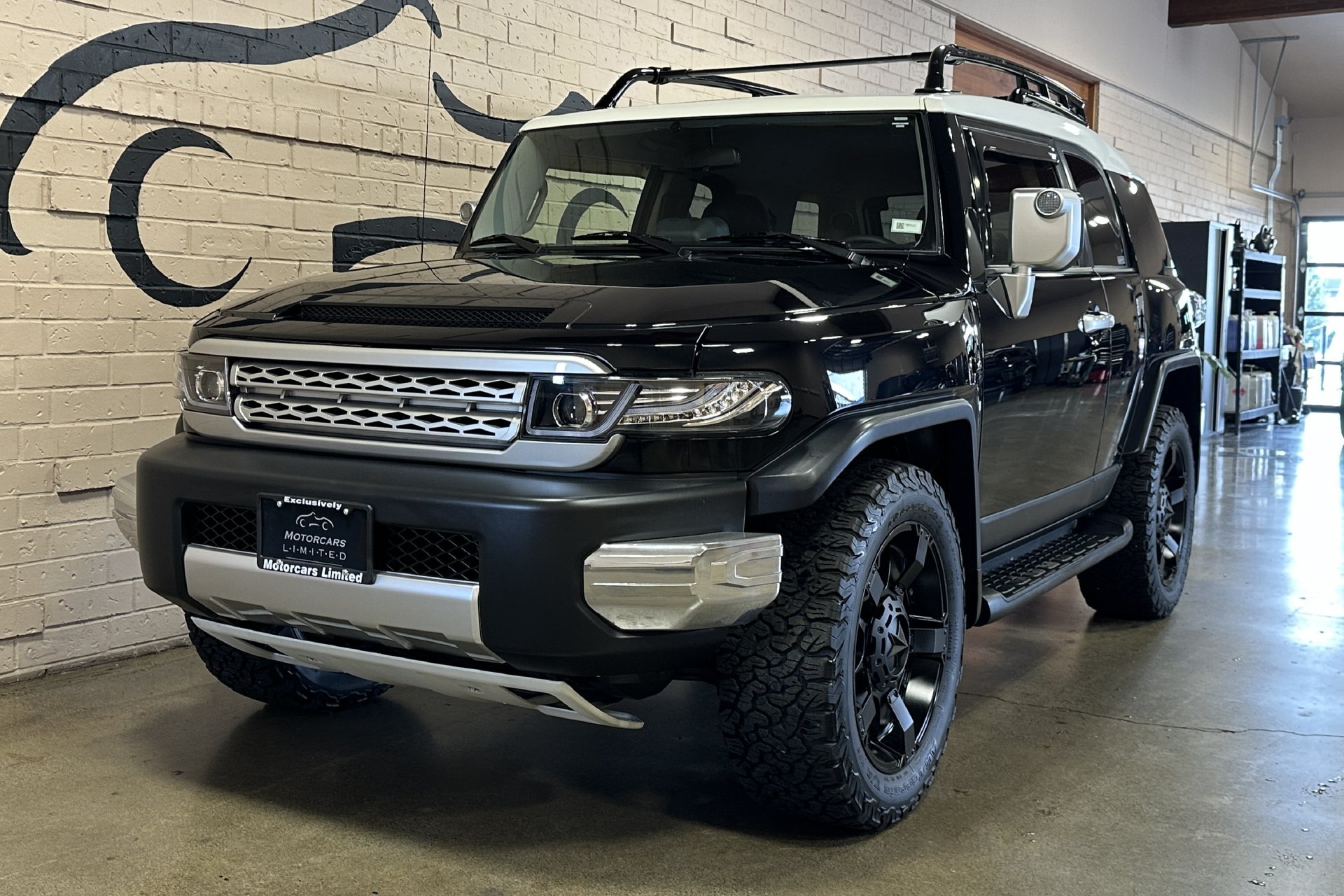 Used 2007 Toyota FJ Cruiser 4WD w/ Upgrade Pkg 1 image 9