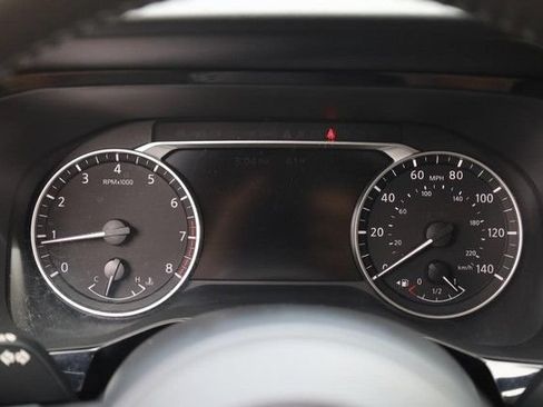 Certified 2025 Nissan Pathfinder SV FWD image 12