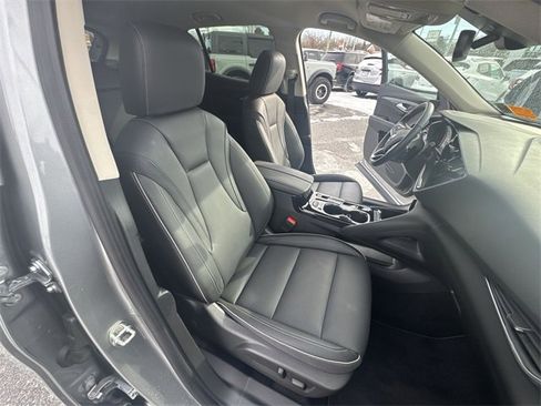 Used 2023 Buick Envision Essence image 24