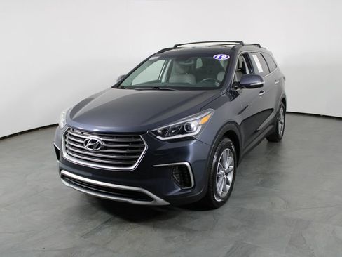 Used 2019 Hyundai Santa Fe XL SE w/ SE Premium Package 02 FWD image 2