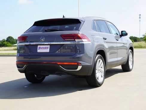 Used 2021 Volkswagen Atlas Cross Sport SE w/ Panoramic Sunroof Package FWD image 8