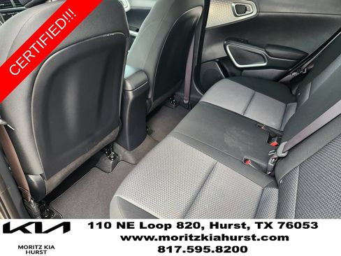 Certified 2025 Kia Soul LX w/ LX Technology Package FWD image 29