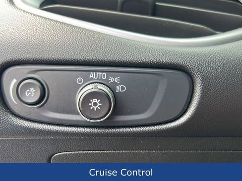 Used 2024 Chevrolet Malibu RS FWD image 14