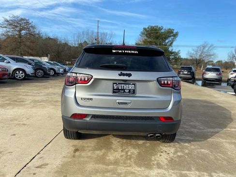 Used 2022 Jeep Compass Altitude image 6