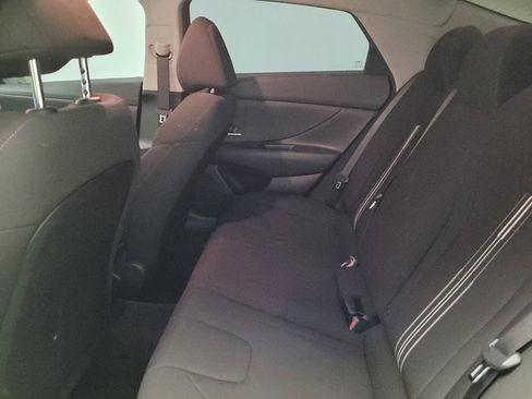 Used 2024 Hyundai Elantra SEL FWD image 18