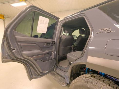 Used 2025 Toyota 4Runner TRD Off-Road Premium w/ Tow Technology Package image 26