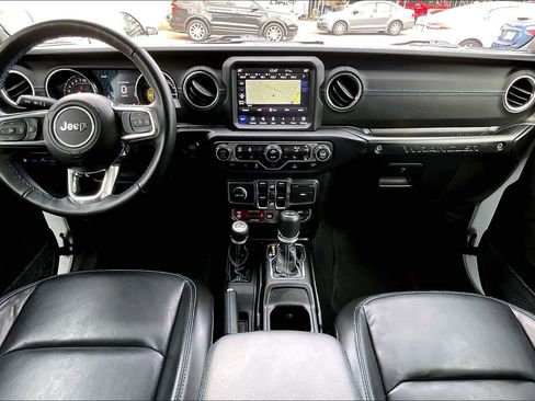 Used 2022 Jeep Wrangler Unlimited Rubicon 4xe w/ Cold Weather Group image 15