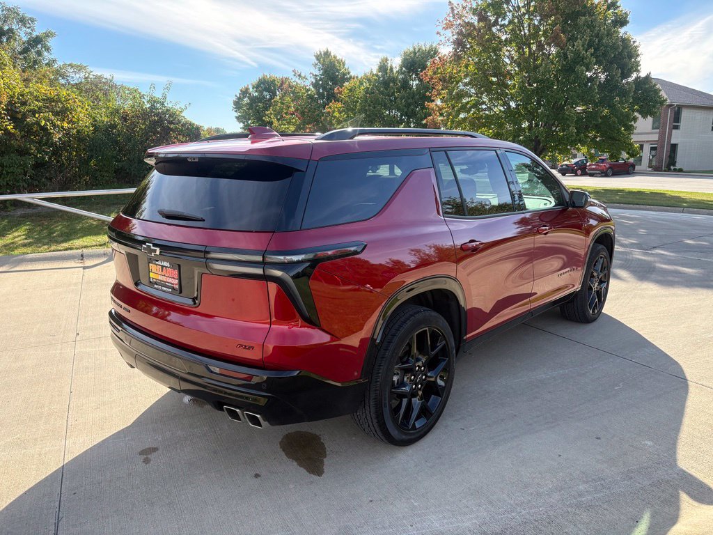 Used 2024 Chevrolet Traverse RS w/ LPO, Floor Liner Package AWD/4WD image 9