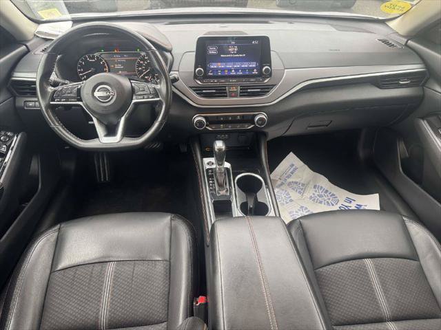 Used 2024 Nissan Altima 2.5 SR FWD image 13
