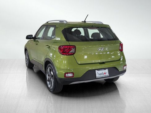 Certified 2023 Hyundai Venue SEL image 5