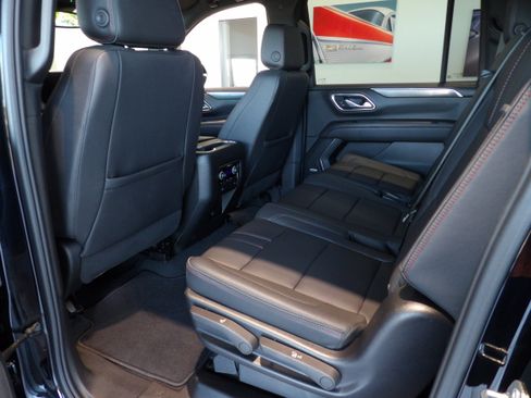 Used 2023 Chevrolet Suburban RST w/ Luxury Package AWD/4WD image 19