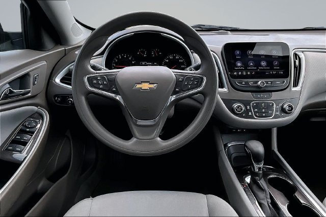 Used 2024 Chevrolet Malibu LT FWD image 8