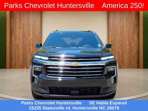 New 2026 Chevrolet Traverse LT w/ Driver Confidence Package FWD image 2
