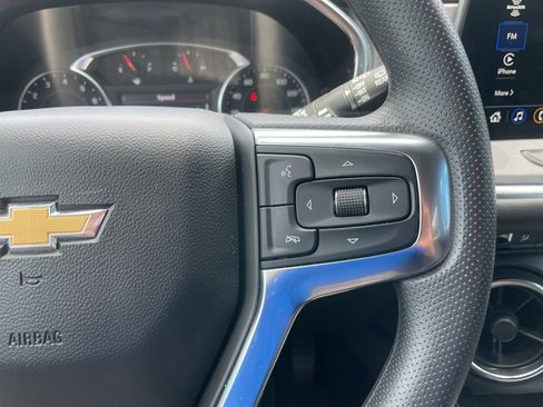 Certified 2025 Chevrolet Blazer LT FWD image 21