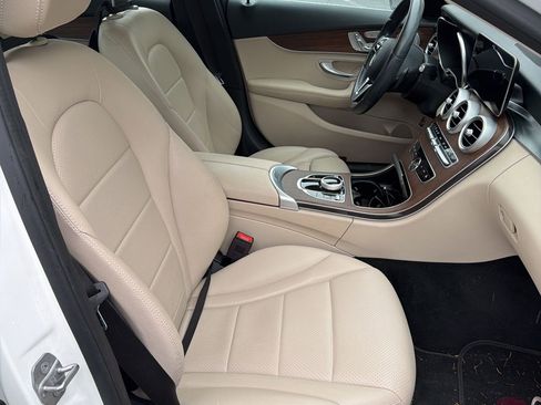 Used 2021 Mercedes-Benz C 300 Sedan image 9