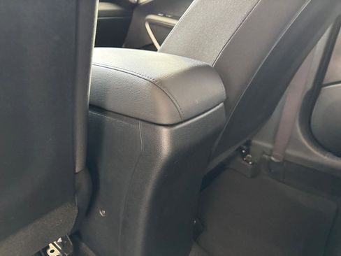 Used 2025 Kia Soul LX w/ LX Technology Package FWD image 23