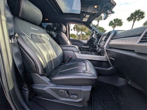 Used 2020 Ford F350 Platinum w/ FX4 Off-Road Package image 18
