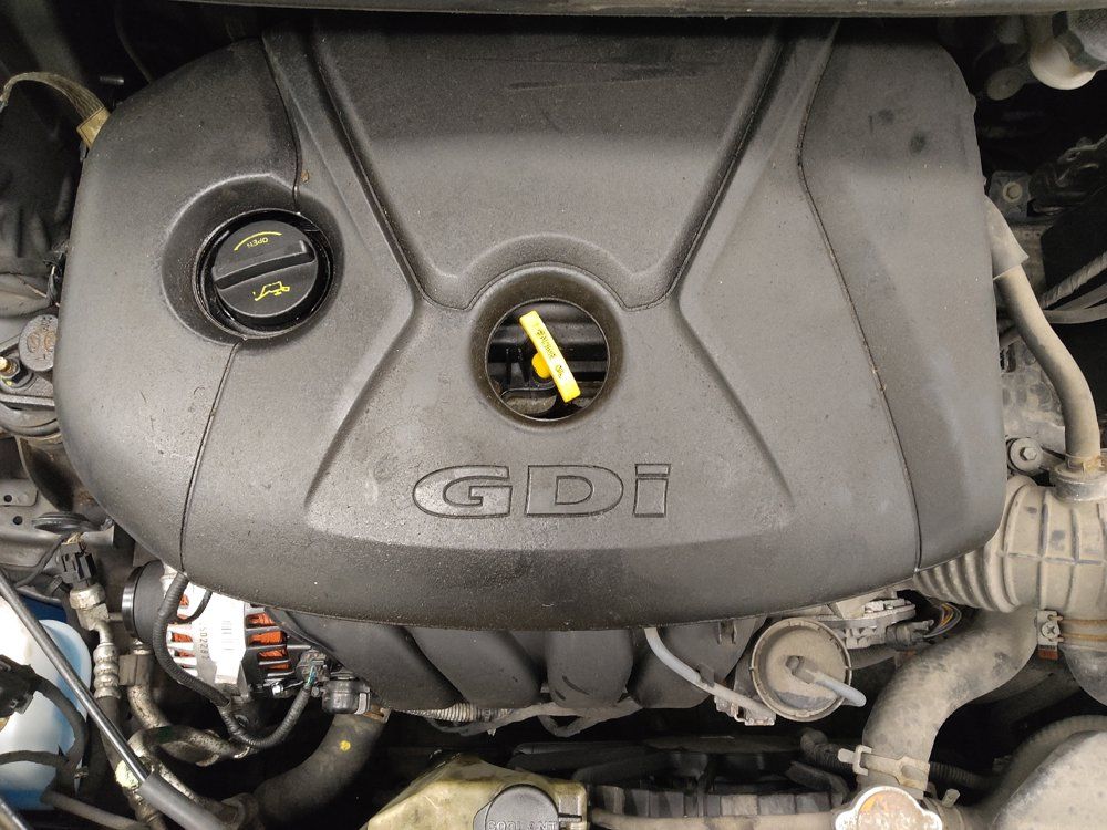 Used 2016 Hyundai Elantra GT FWD image 30