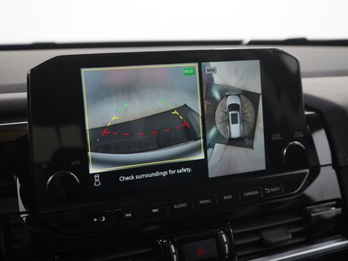 Used 2022 Nissan Pathfinder Platinum image 27