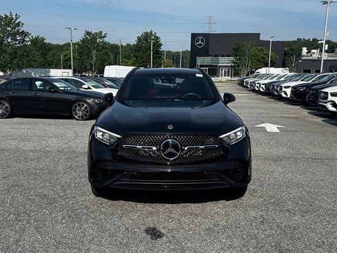 Certified 2025 Mercedes-Benz GLC 300 4MATIC image 3