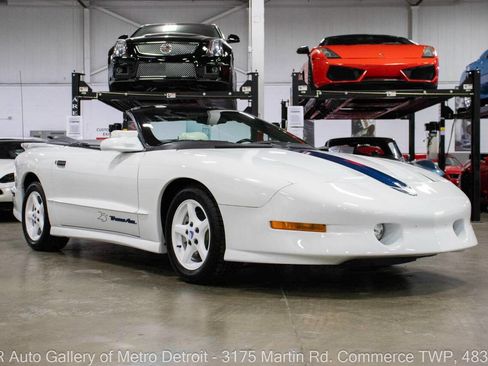Used 1994 Pontiac Firebird Trans Am GT image 11