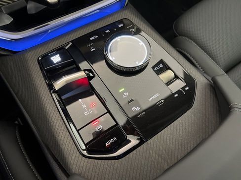 Used 2025 BMW X3 xDrive30i w/ Premium Package image 21