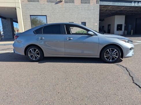 Certified 2024 Kia Forte LXS w/ LXS Technology Package image 2