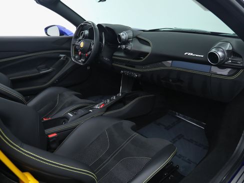 Certified 2022 Ferrari F8 Tributo RWD image 24