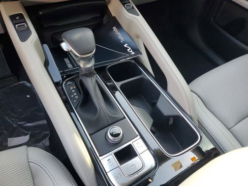 New 2025 Kia Telluride S image 25
