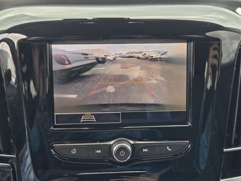 Used 2020 Chevrolet Traverse LS FWD image 16