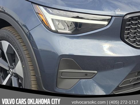 Used 2026 Volvo XC40 B5 Core w/ Protection Package Premier AWD/4WD image 8