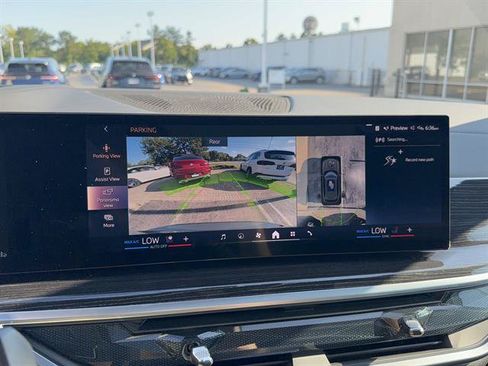 Used 2025 BMW X5 xDrive40i w/ Executive Package AWD/4WD image 18