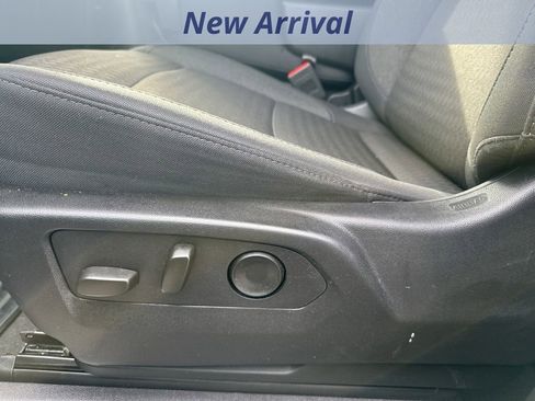 Certified 2025 Chevrolet Silverado 1500 LT image 11