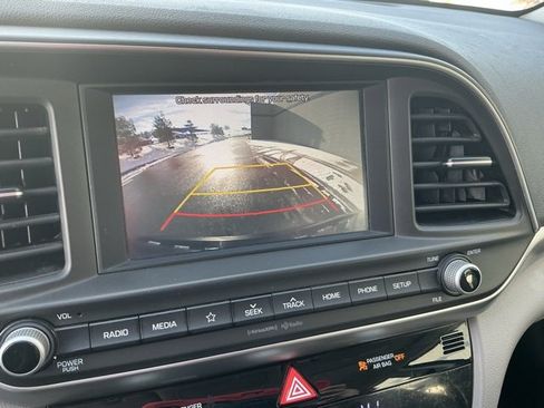 Used 2020 Hyundai Elantra SEL image 21