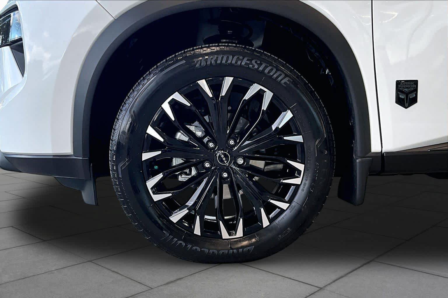 Used 2026 Nissan Rogue Dark Armor FWD image 10