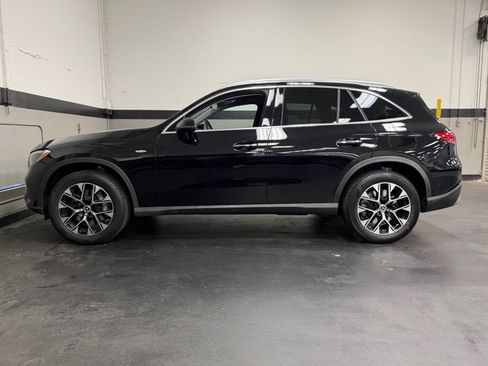 Used 2025 Mercedes-Benz GLC 350e 4MATIC image 10