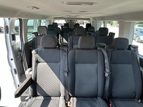 Used 2022 Ford Transit 350 XLT RWD image 19