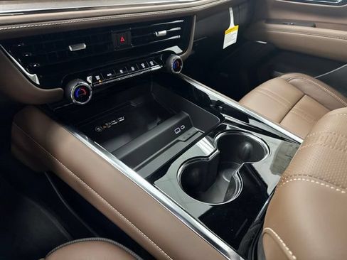 New 2026 Chevrolet Suburban High Country AWD/4WD image 22