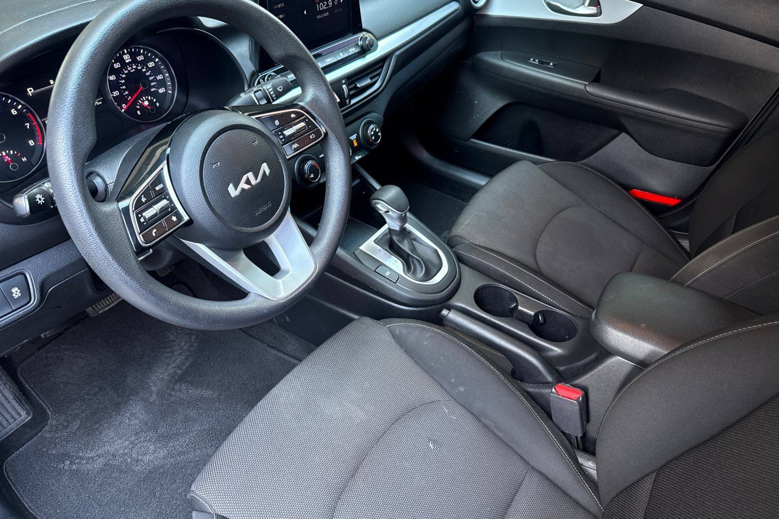Used 2023 Kia Forte LXS FWD image 9
