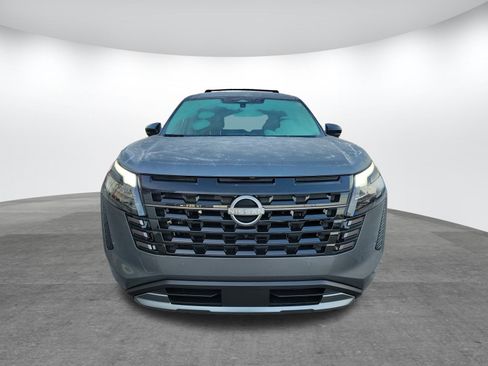 New 2026 Nissan Pathfinder SL image 2