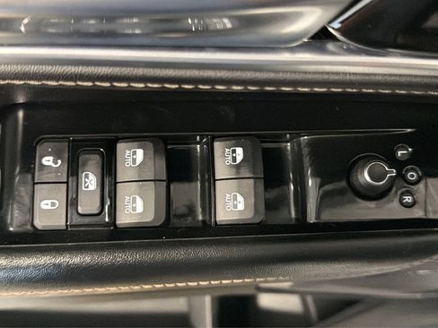 Used 2024 Jeep Wagoneer Series II AWD/4WD image 16