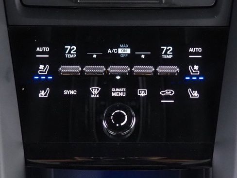 Used 2024 Porsche Macan 4 Electric image 24