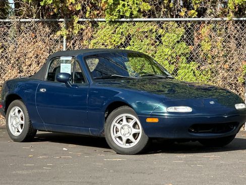 Used 1997 MAZDA MX-5 Miata image 10