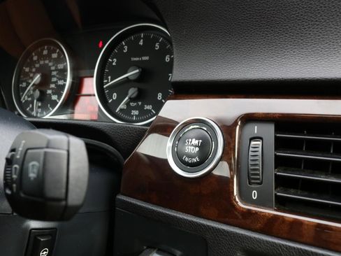 Used 2012 BMW 328i xDrive Coupe AWD/4WD image 21