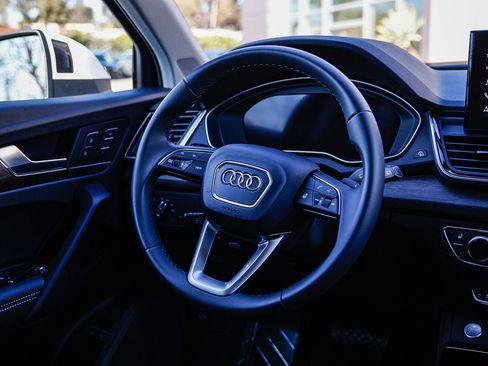 Certified 2023 Audi Q5 e Premium Plus w/ Premium Plus Package image 17