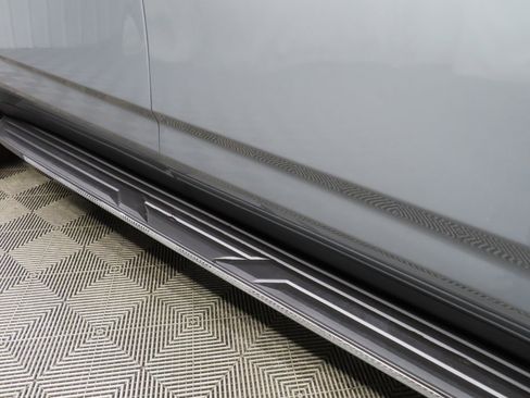 Used 2025 Chevrolet Suburban Premier image 53