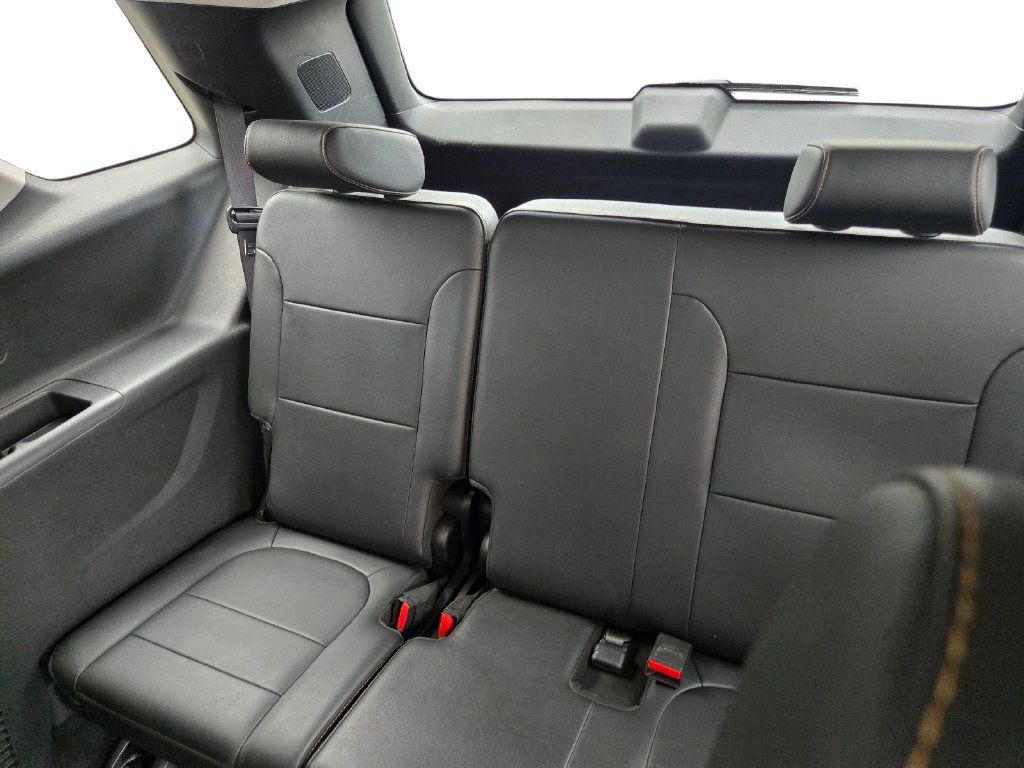 Used 2019 Chevrolet Traverse RS w/ LPO, 'HIT The Road' Package AWD/4WD image 20