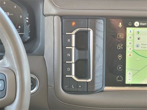 Used 2023 GMC Yukon Denali w/ Denali Reserve Package image 15